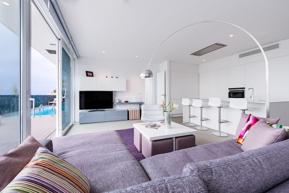 Suite, 1 Bedroom, Sea View (Divinity Mar, Jacuzzi) thumbnail 5