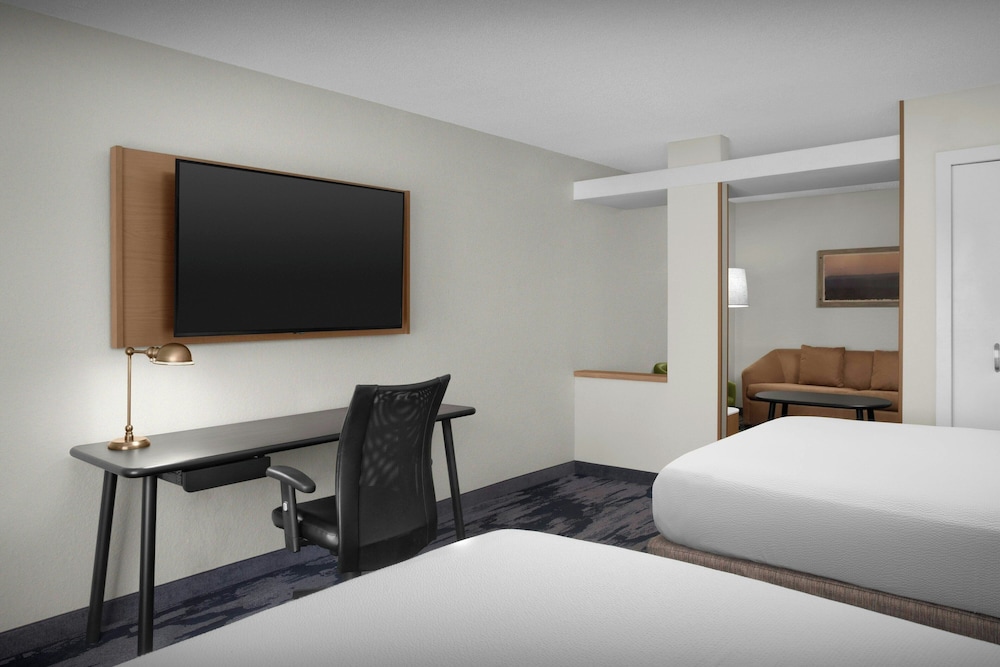 Suite, Multiple Beds (Mobility/Hearing Access, Roll-in Shwr) - Photo 1