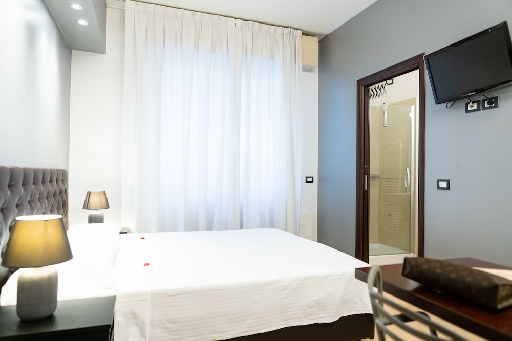 Economy Room