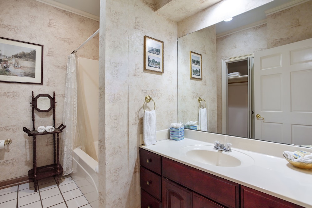 Cottage, 2 Bedrooms, Non Smoking - Photo 6