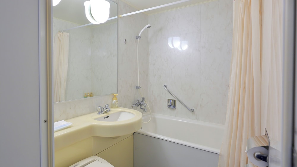 Compact Twin Room, Smoking - Photo 5