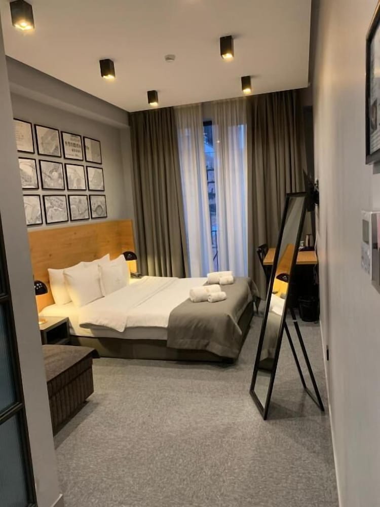 Standard Triple Room - Photo 2