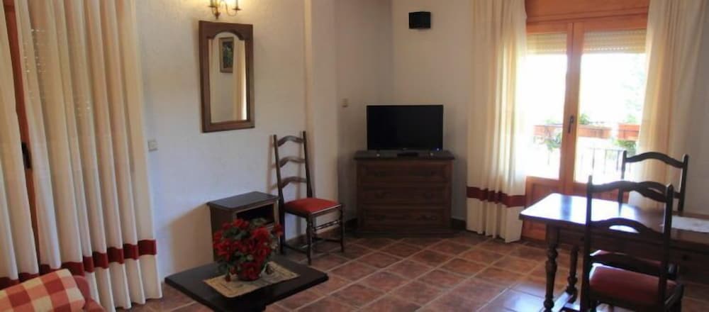 Apartamento, 2 habitaciones, balcón, vista al río