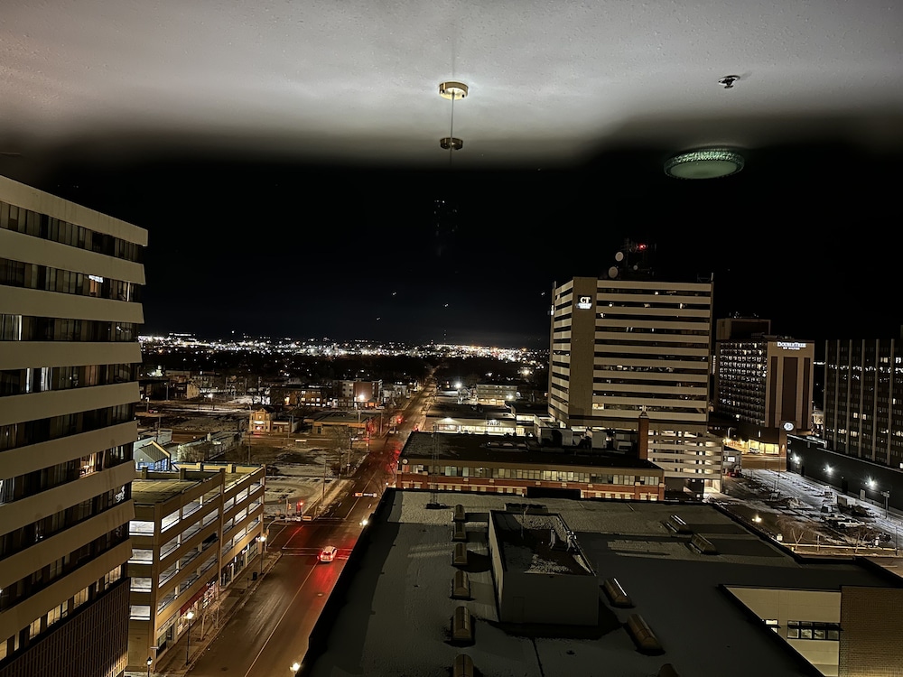 Luxury Condo photo 3