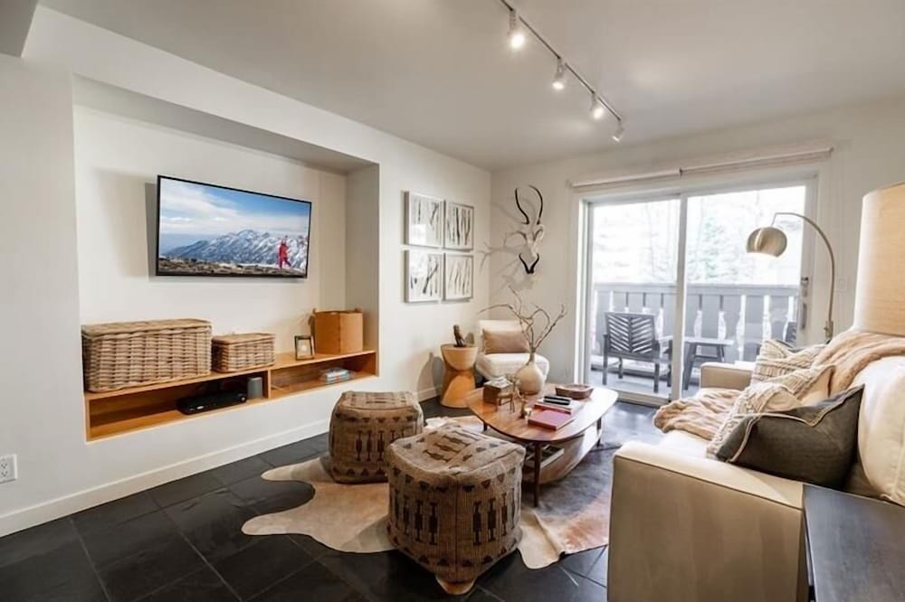 Condo, 1 Bedroom