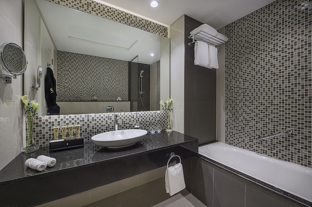 Deluxe Suite, 2 Bedrooms (Burj Khalifa View) photo 3