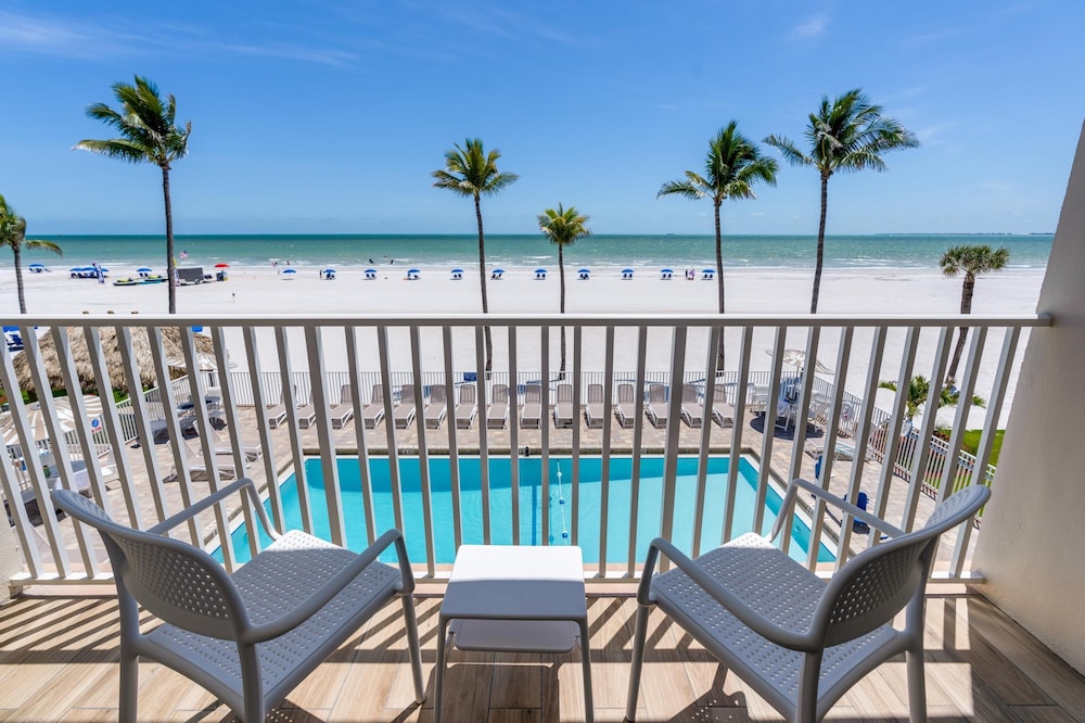 Standard Room, 2 Double Beds, Non Smoking, Balcony (Gulf View) - Photo 10