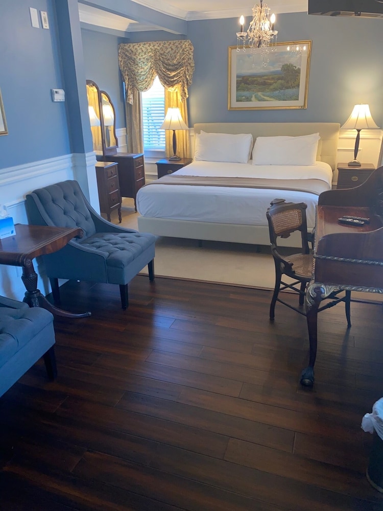 Standard Double Room, Ensuite (The Manor 123 Junior Suit)
