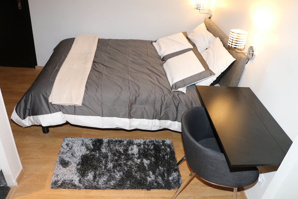 Double Room (Beige) photo 2