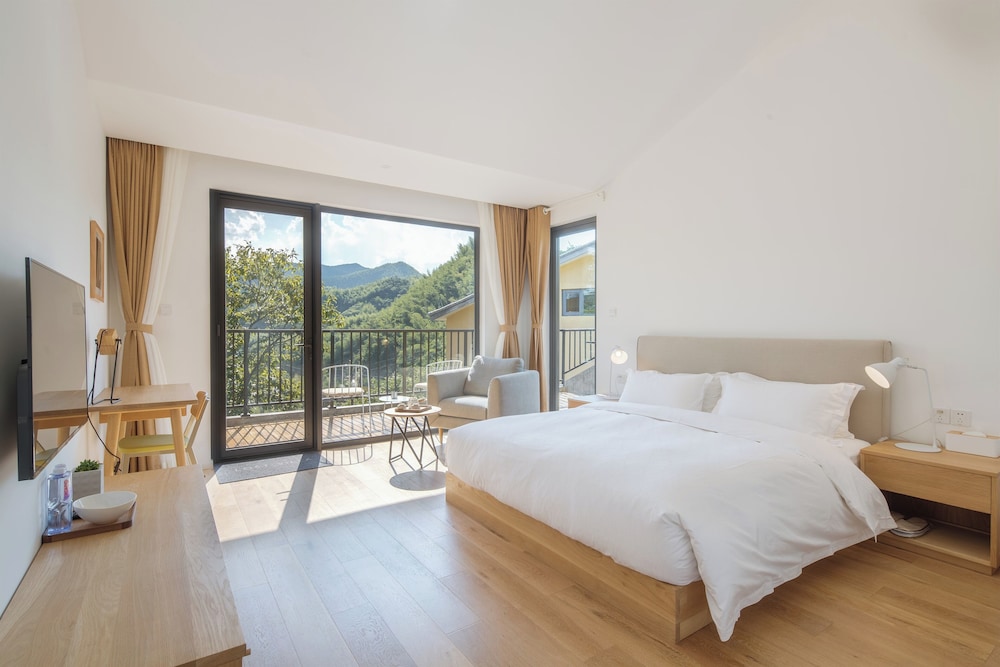 Romantic Suite, Hill View photo 1