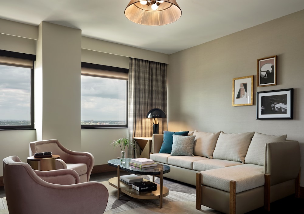 Suite, 1 Bedroom, Club Lounge Access, River View (River View) - Photo 6