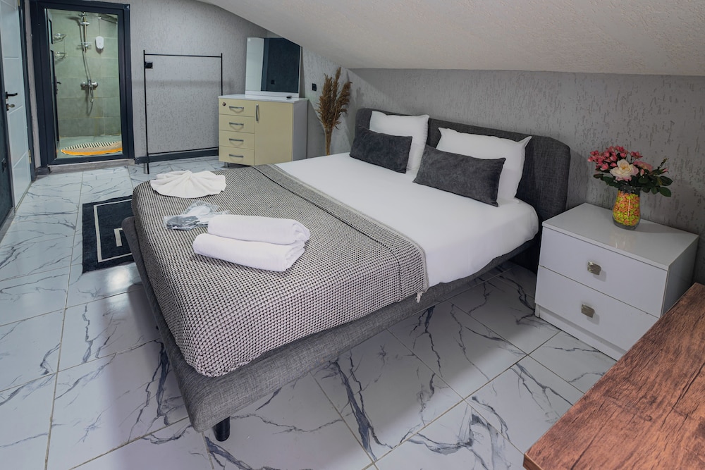 Economy Room, Terrace photo 2