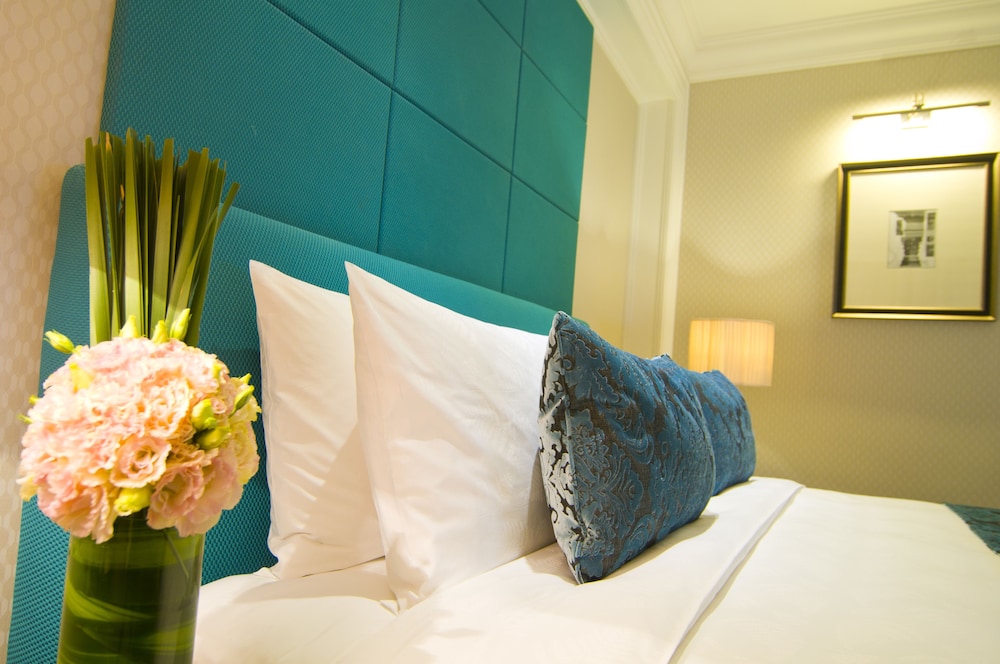 Superior Room, 1 Queen Bed photo 1