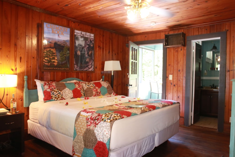 Standard Room, 1 King Bed, Balcony (The River Rock Room) photo 1