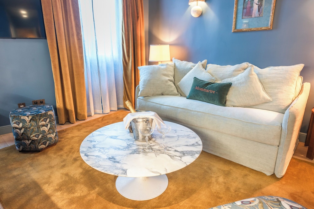 TOULOUSE LAUTREC - One-Bedroom Superior Apartment photo 1