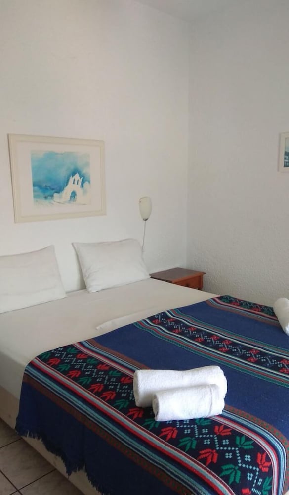 One Bedroom Apartment with Sea View - Photo 13