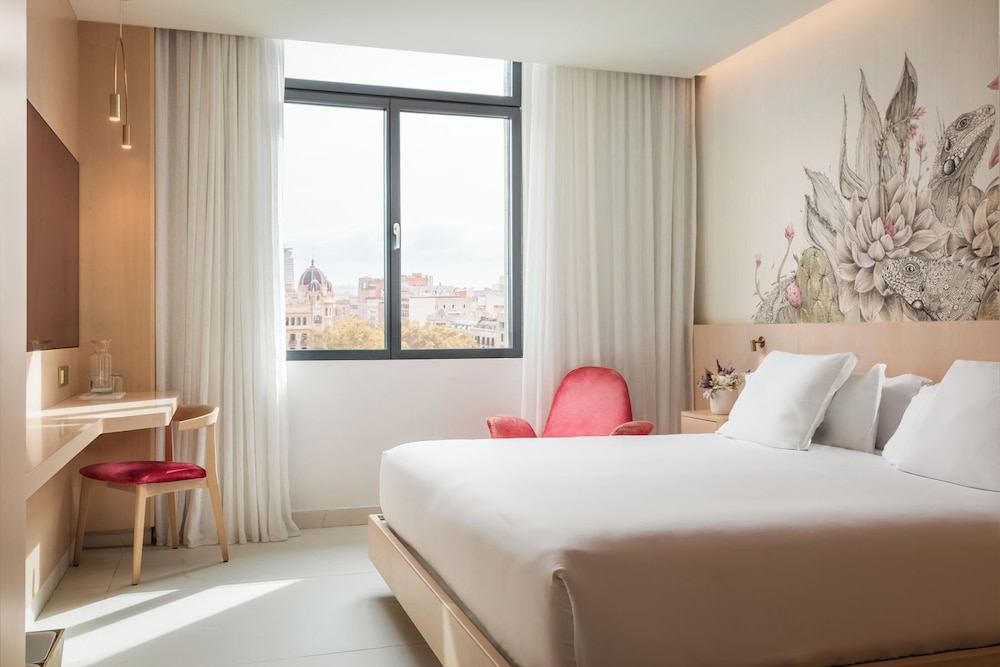 Deluxe Double Room, City View photo 2