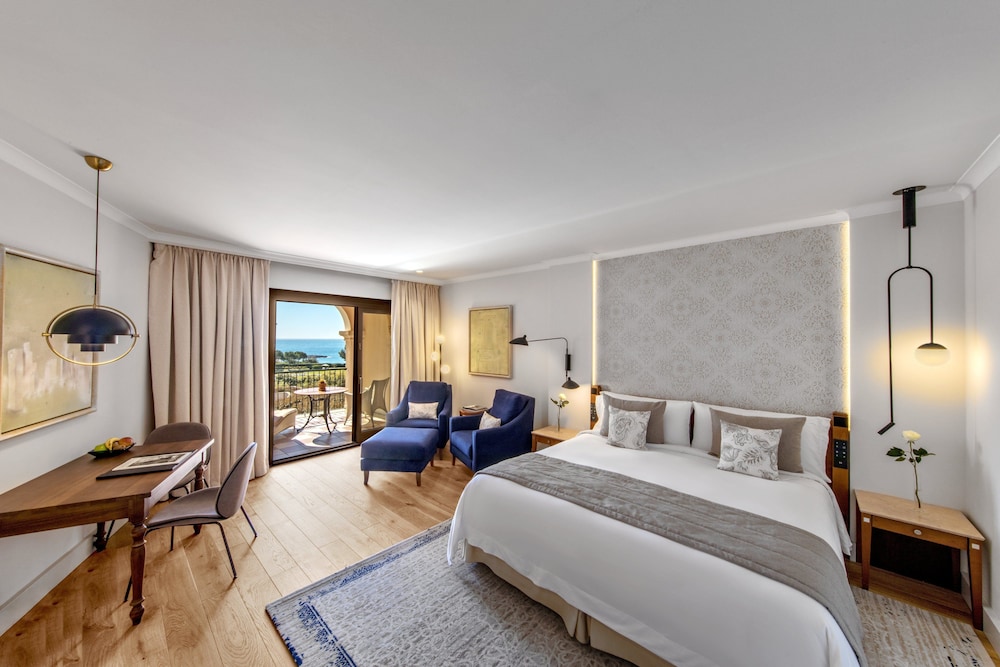 Grand Deluxe Room, 1 King Bed, Sea View