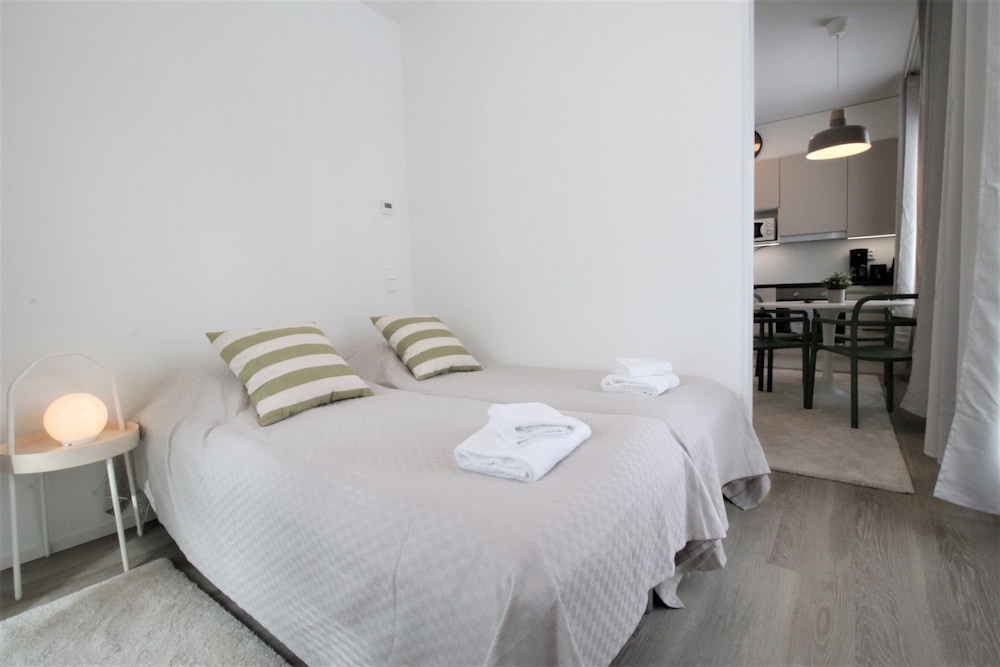 Basic Apartment photo 1