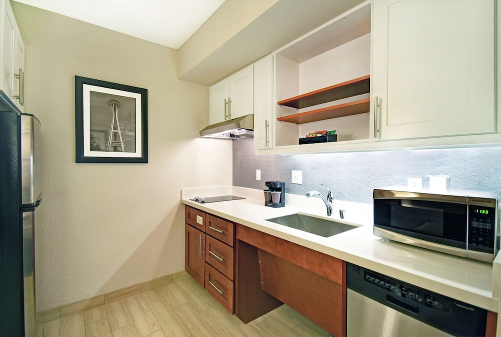 Suite, 1 Bedroom, Accessible, Bathtub (1 King Bed, Mobility with Sofa Bed) - Photo 6