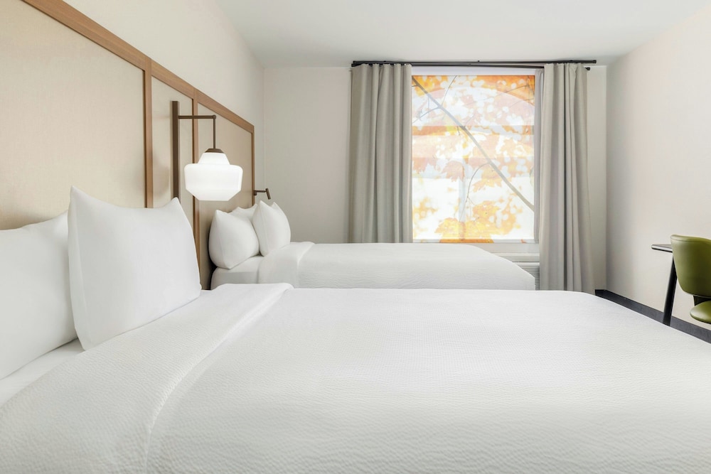 Studio, 2 Queen Beds (Hearing Accessible) - Photo 4