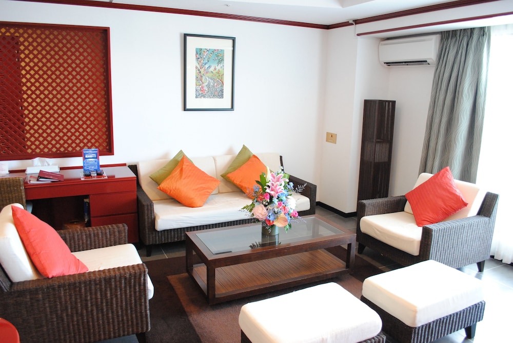 Suite Room (Type B), Non Smoking photo 3