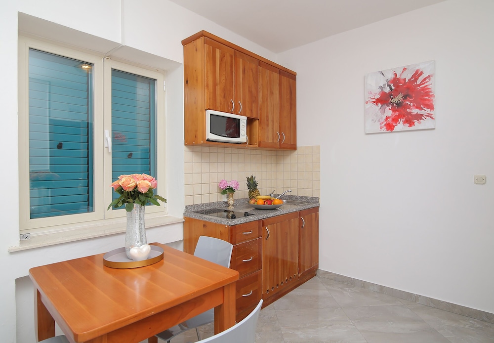 Studio (Deluxe Twin Studio with Terrace) photo 3