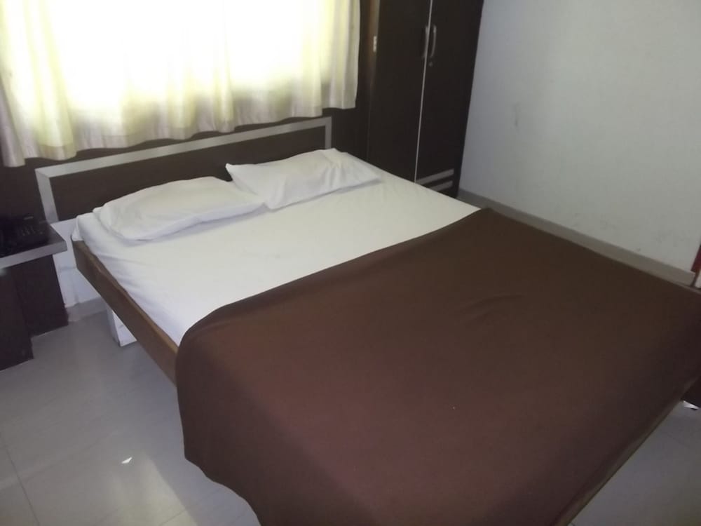 Deluxe Room (Non Ac)