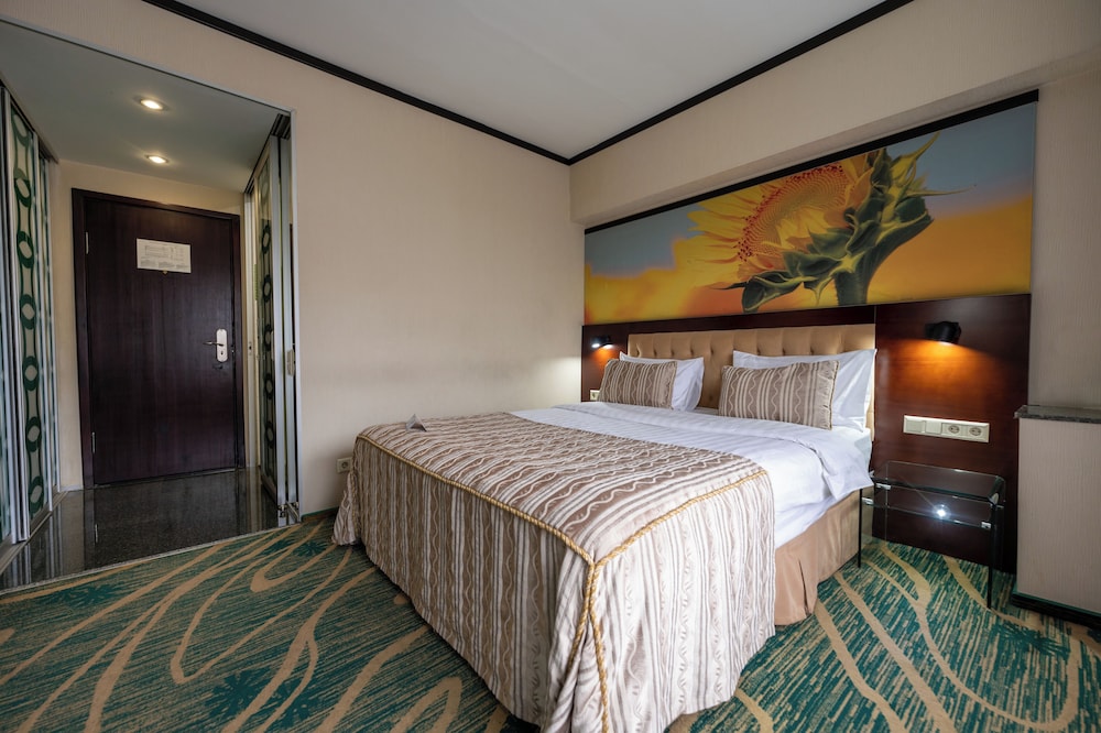 Standard Double Room - Photo 3