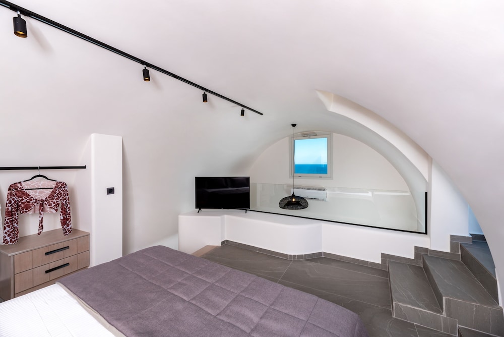 Luxury Apartment, 1 King Bed with Sofa bed, Non Smoking, Ocean View