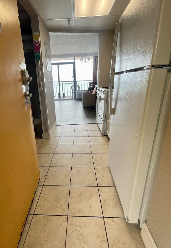 Stunning Oceanfront View! Heart Of The Golden Mile, Photo 12