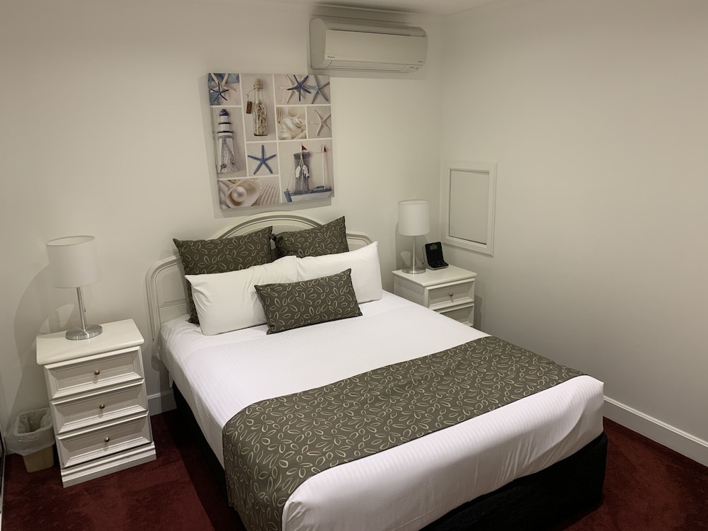Suite 42 photo 2