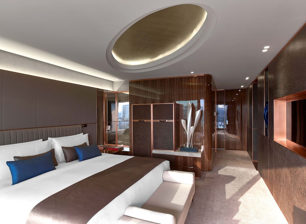 Suite, 1 Bedroom thumbnail 5