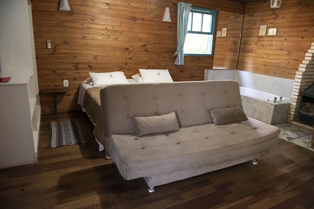 Superior Cabin, Jetted Tub