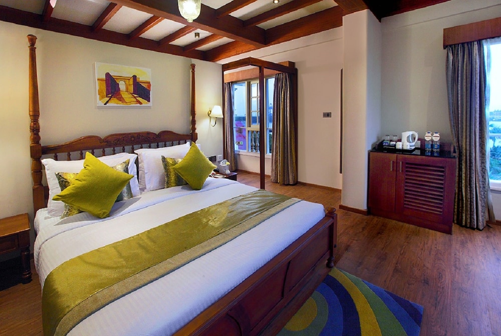 Premium Double Room, 1 King Bed, Sea View, Lakeside