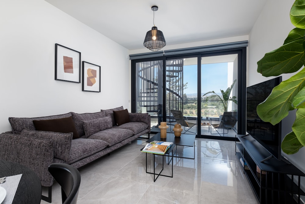 Superior Apartment photo 2