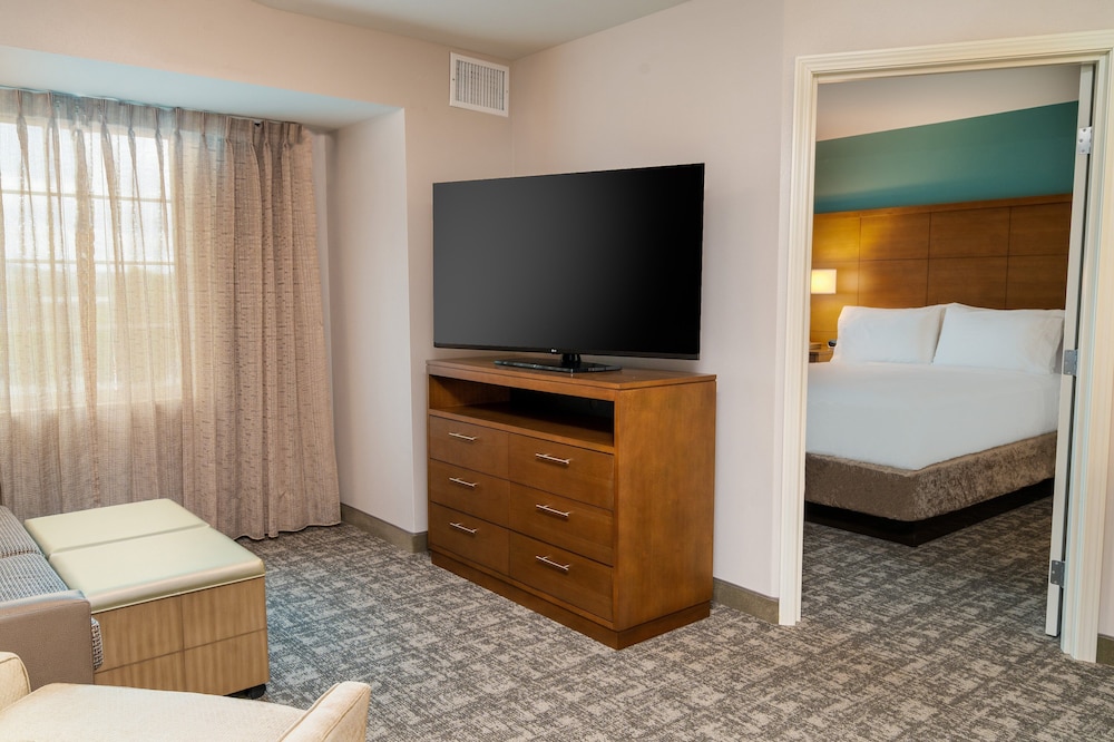 Suite, 1 Bedroom, Accessible, Kitchen (Communications) - Photo 7
