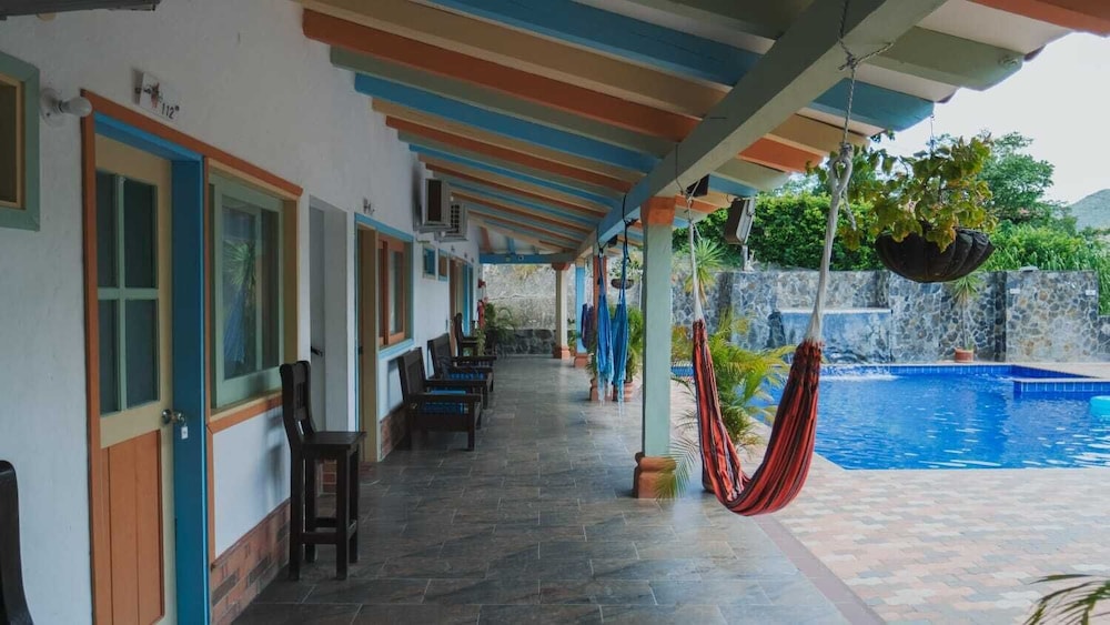 Economy Quadruple Room, Courtyard View photo 1