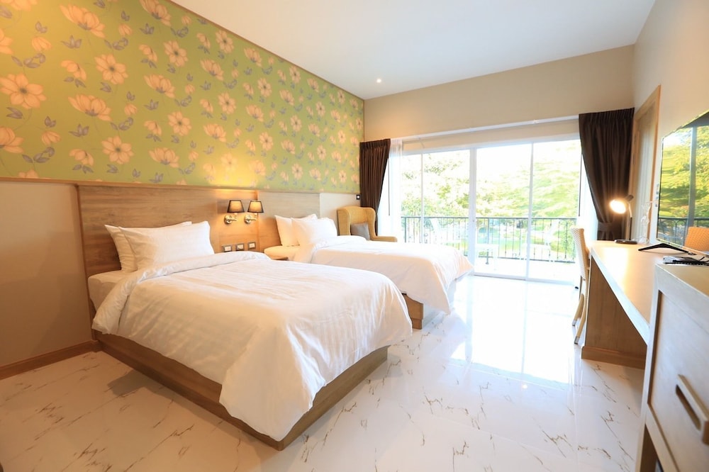 Grand Deluxe Room