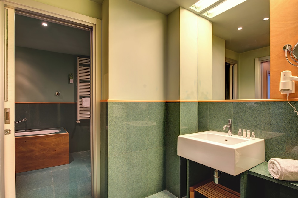 Panoramic Suite, Terrace, Sea View - Photo 8