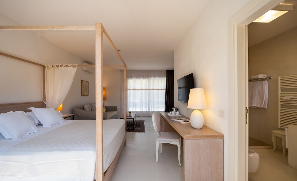 Junior Suite (Deluxe) photo 3