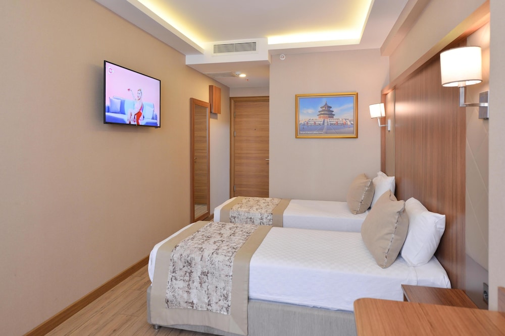 Classic Double or Twin Room - Photo 8