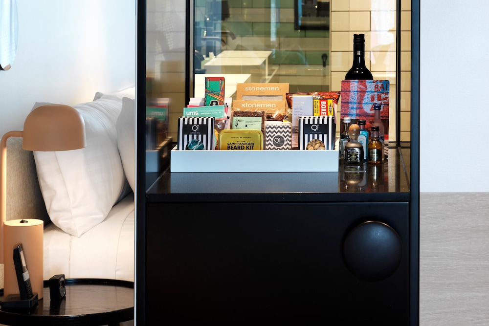 QT Atrium Suite - Photo 8