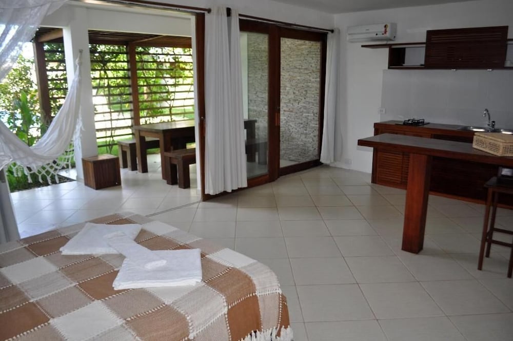 Premier Studio Suite, 1 Bedroom, Garden Area photo 2