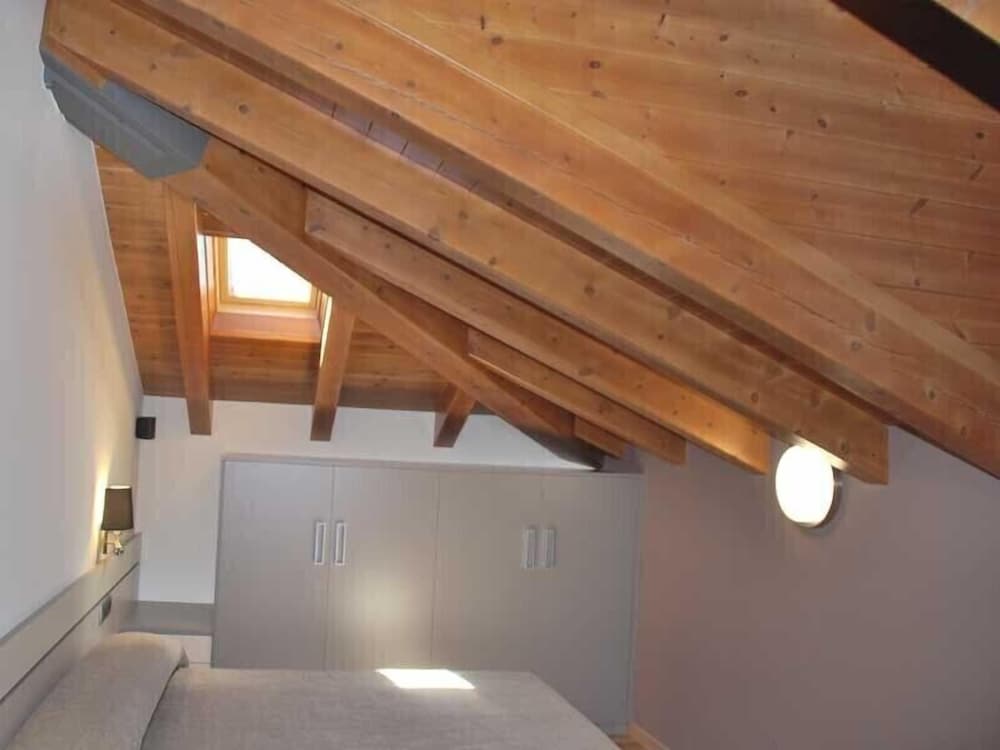 Double or Twin Room - Photo 4