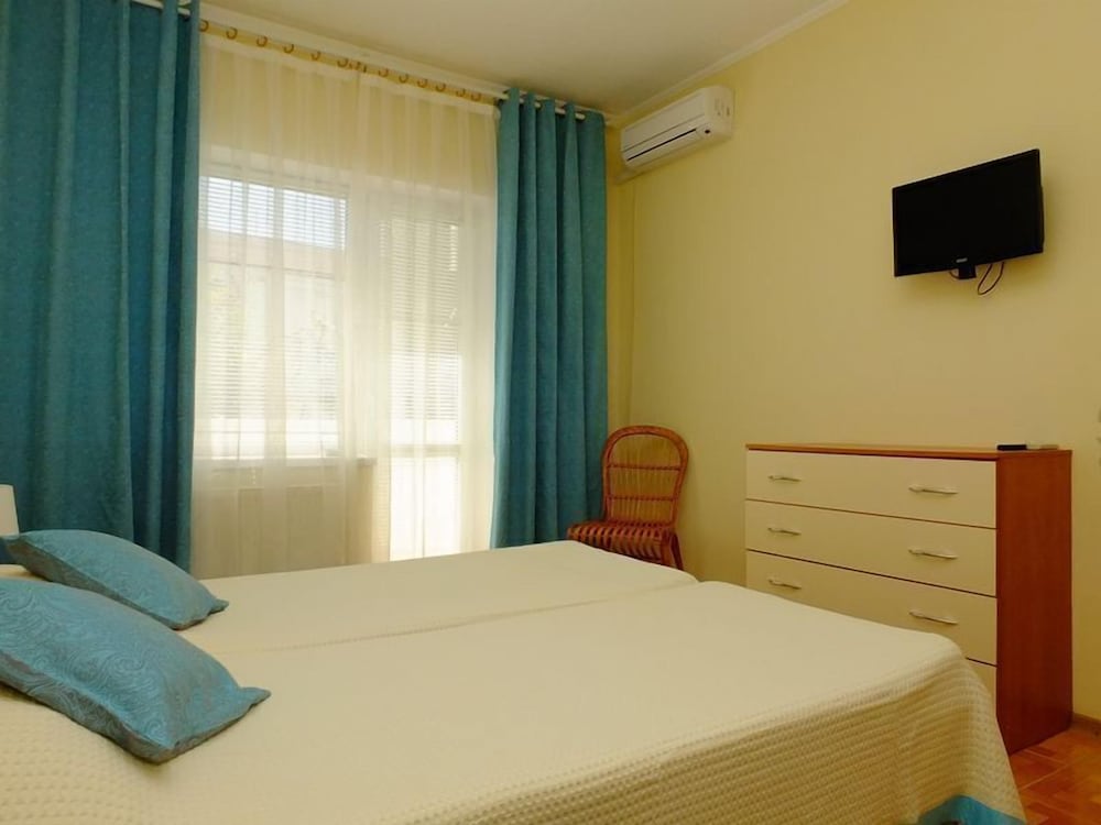 Standard Double Or Twin Room photo 3