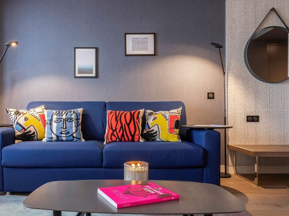 Executive Suite, 1 King Bed with Sofa bed, Non Smoking, Sea View - Photo 4