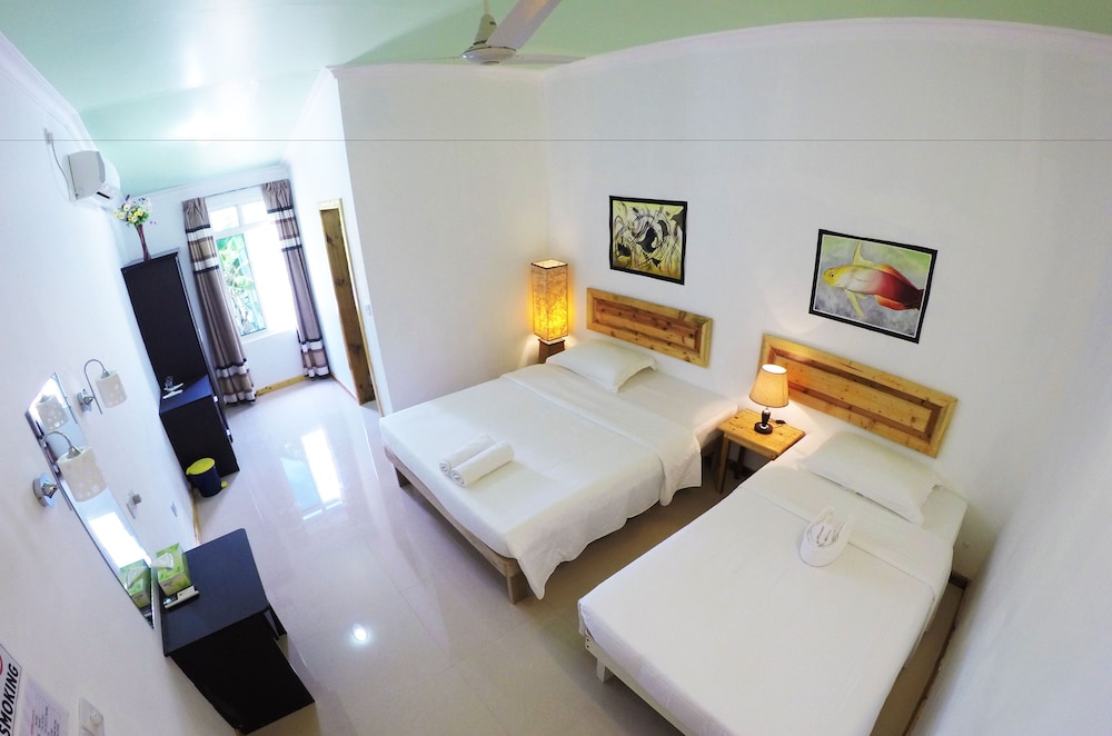 Deluxe Double Room photo 2