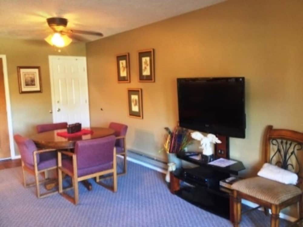 Condo, 1 Bedroom photo 2