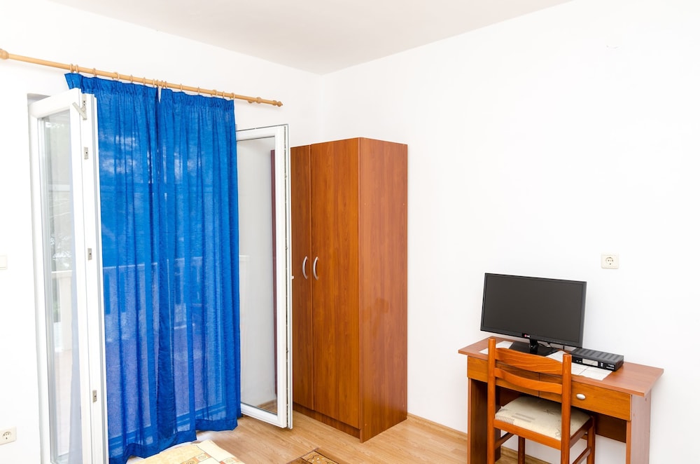Standard Room photo 2